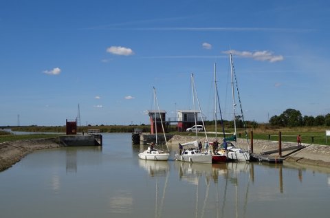 Navigation interdite pendant les travaux du Pont du Brault